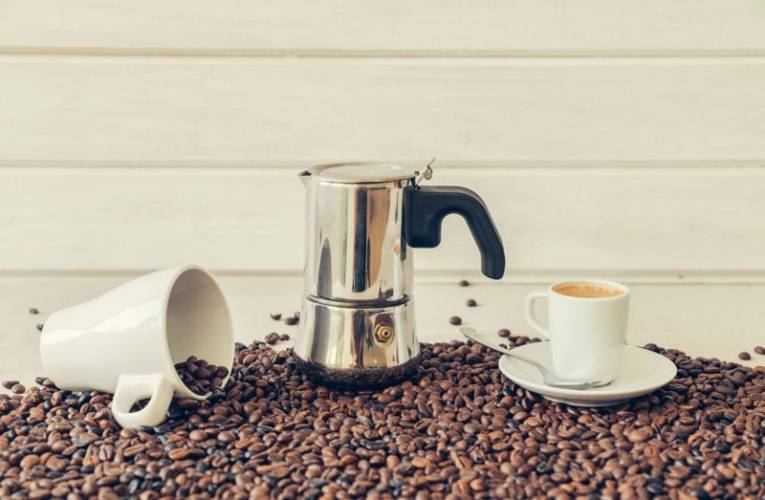 Kawa z kawiarki – prawdziwa kawa po włosku